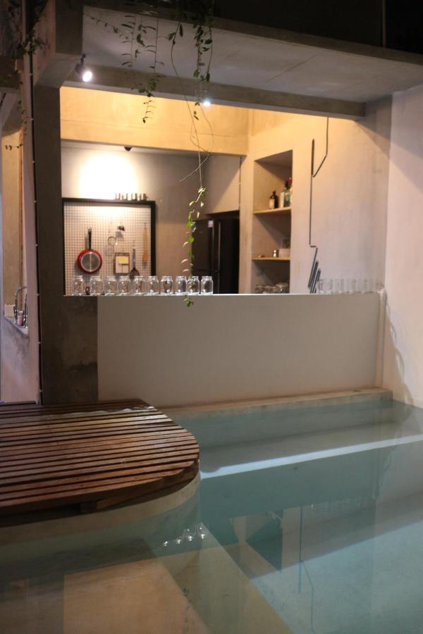 Trava House Villa Jogja 요그야카르타 외부 사진