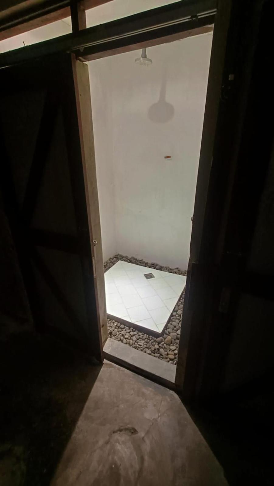 Trava House Villa Jogja 요그야카르타 외부 사진