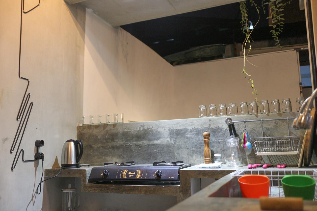 Trava House Villa Jogja 요그야카르타 외부 사진