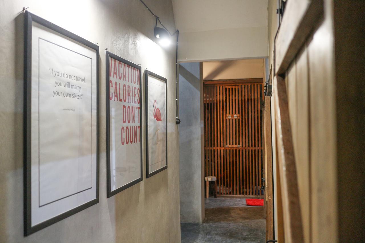 Trava House Villa Jogja 요그야카르타 외부 사진
