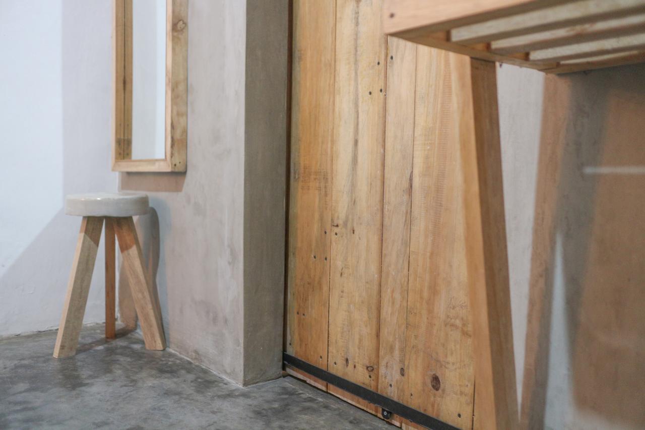 Trava House Villa Jogja 요그야카르타 외부 사진